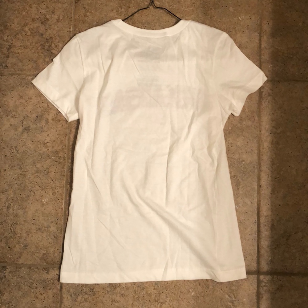 V-neck - Picture 2 of 2